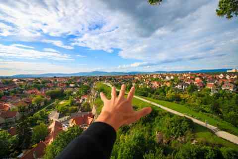 DiversyFund vs Fundrise: Which Real Estate Platform Is Better?