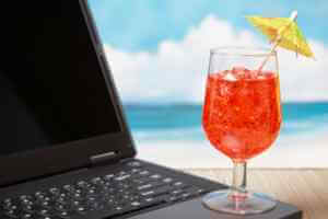 Laptop_on_Beach_-_size.jpg